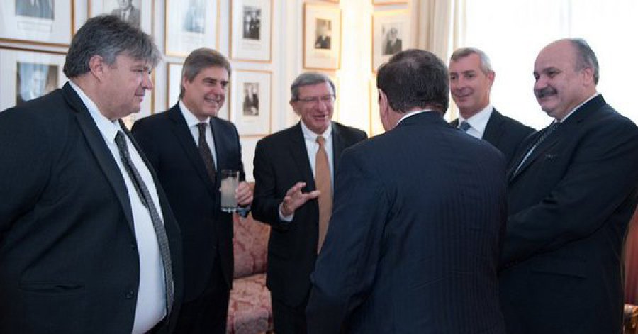 FOTO ARCHIVO  EN WASHINGTON. Comida de lanzamiento de la carne argentina en la sede de la Embajada.