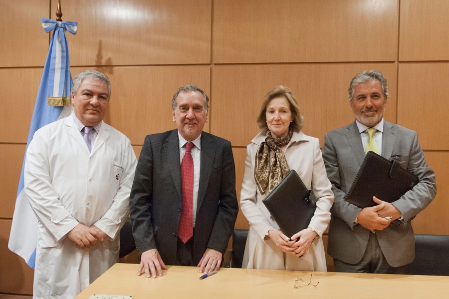 FOTO PRENSA CIENCIA// CONVENIO./Dr. Gustavo Sevlever; Dr. Lino Bara&ntilde;ao; Dra. Mirtha Flawi&aacute;, Dr. Fernando Carcavallo.