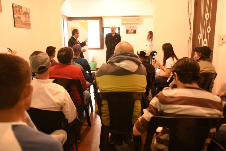 FOTO PRENSA UTTA// RCP./ Afiliados a UTTA haciendo la actividad pr&aacute;ctica. CAPACITACION./ Se llev&oacute; a cabo en la misma jornada.