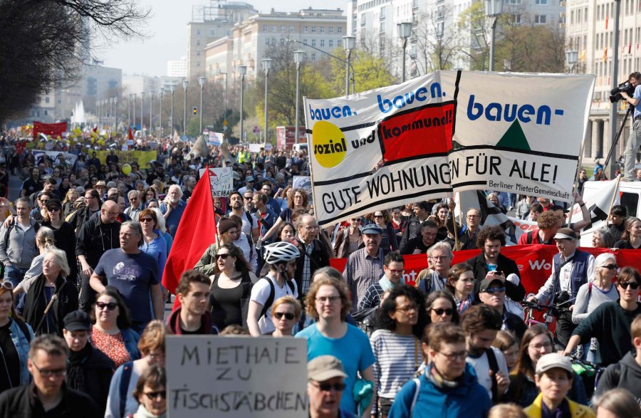FOTO AFP-NA DESCONTENTO. Todos contra los especuladores inmobiliarios.