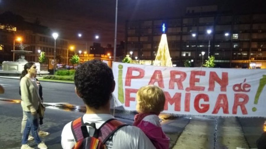 FOTO INTERNET PRESIDENTE MACRI. Declaraciones  sobre agrotóxicos, generaron dura respuesta. FOTO INTERNET AMBIENTALISTAS. Integrantes de Asociación por Entre Ríos sin Agrotóxicos Basta es Basta, en plena protesta.
