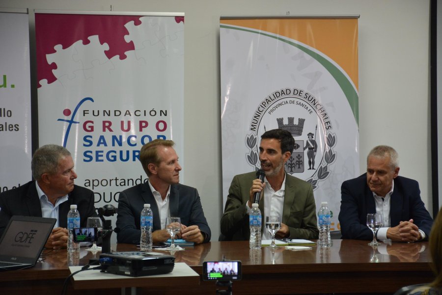 FOTO COMUNICACION// SUNCHALES EMPRENDE FACIL./  Fue presentado el pasado martes y es un logro de la articulaci&oacute;n p&uacute;blico -privada.