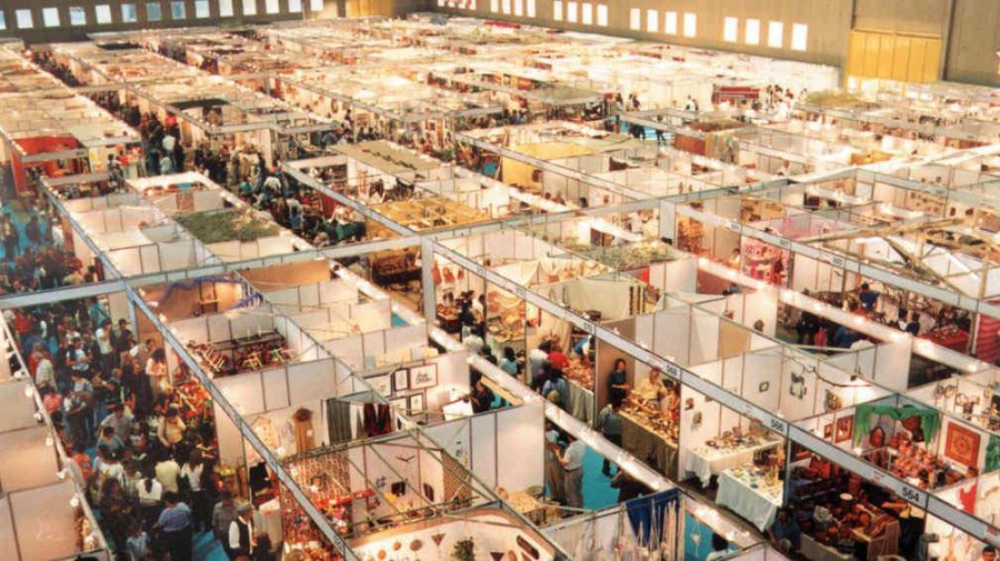 FERIA DE ARTESANIAS./  Como siempre la participaci&oacute;n es importante y la respuesta del p&uacute;blico no se hace esperar.