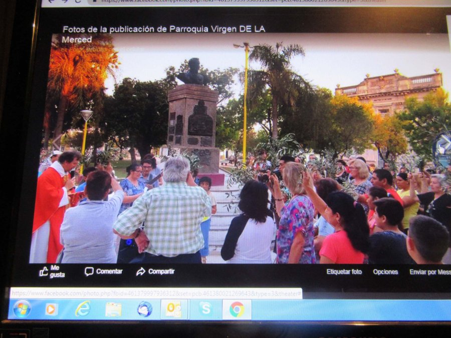 BENDICIÓN DE LOS RAMOS DE OLIVOS// En la Plaza San Martín. Padre Lucas Pessot. BENDICIÓN DEL VINO DE PÉSAJ.// Cantor Litúrgico Joaquín Torres Karchevsky.
