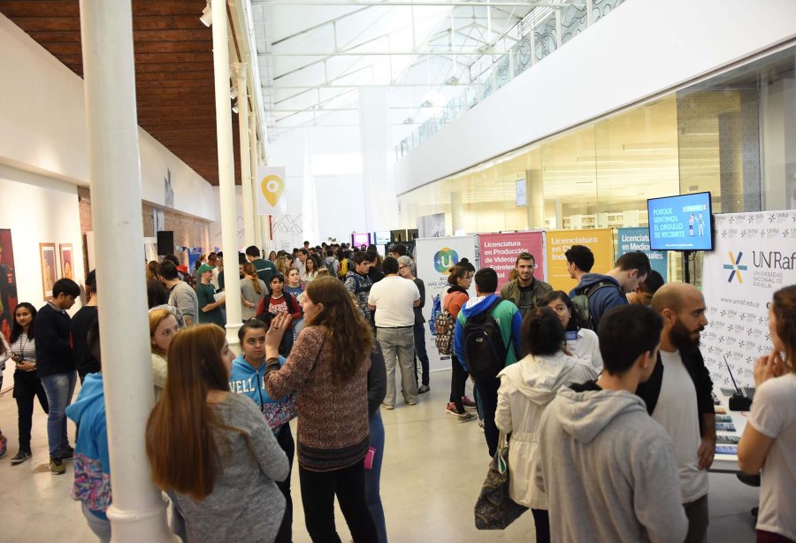 FOTO CP// EXPO CARRERAS./ En el Complejo Cultural del Viejo Mercado la oferta educativa de nivel superior estar&aacute; a disposici&oacute;n de quienes concluyan el secundario.