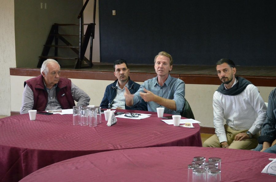 FOTO PRENSA COMUNA// ENCUENTRO./ Adolfo Ferrero, Mauro Gilabert, Gonzalo Toselli y Fabio Barbero.