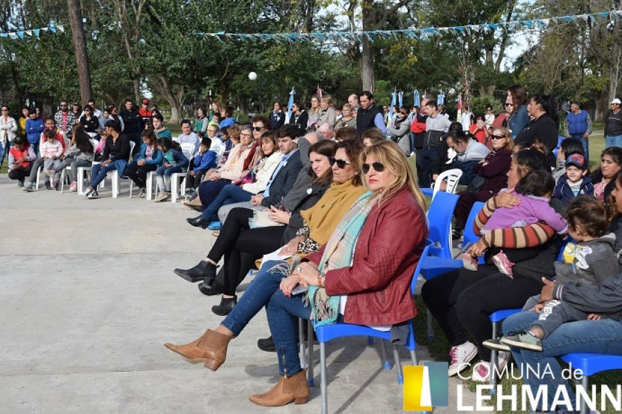 FOTO PRENSA COMUNA// NUTRIDA PRESENCIA./ La ceremonia alcanz&oacute;  una interesante convocatoria.