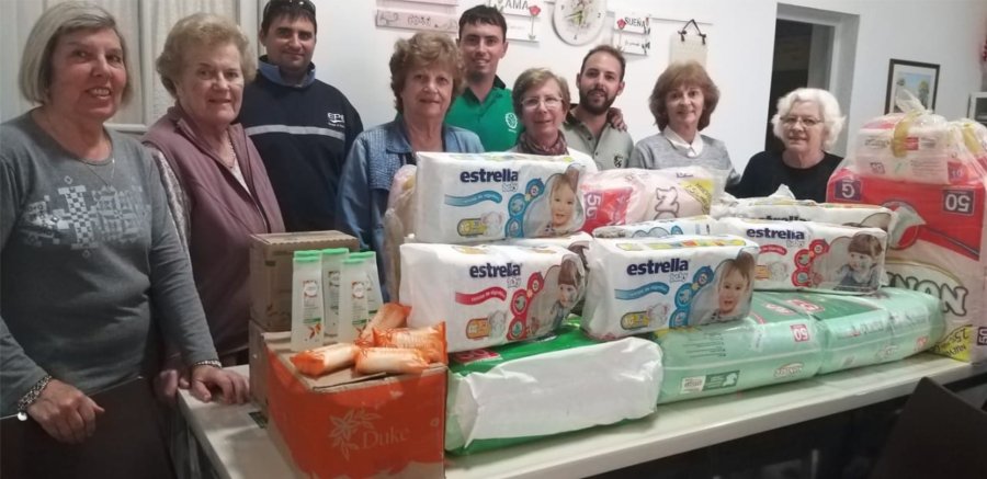 FOTO PRENSA LUZ Y FUERZA// DONATIVOS./ Fueron efectivizados al Voluntariado del SAMCo. Hospital "Dr. Jaime Ferr&eacute;". INGRESO./ Los nuevos agentes de la EPE. DISERTACION./ Uno momento de la exposici&oacute;n realizada el mes anterior.