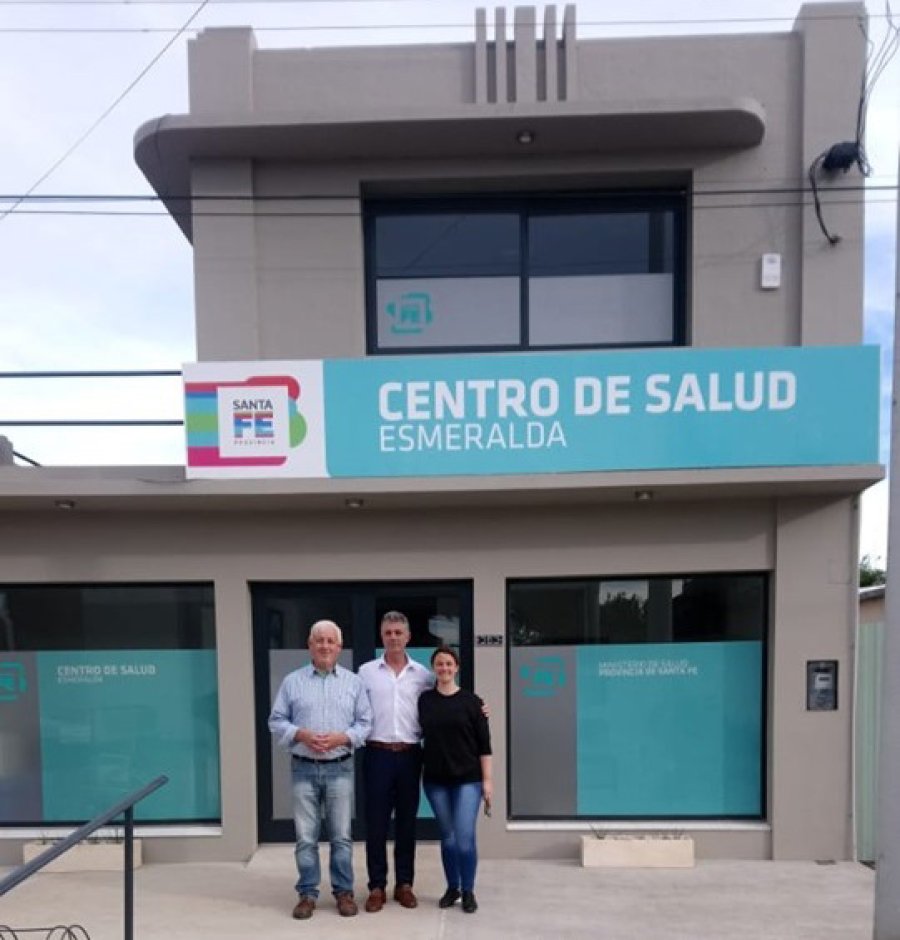FOTO PRENSA OM// RECORRIDA// Fueron visitadas las seis viviendas y diversas instituciones de la localidad. EN ESMERALDA./ Fue recorrido el Centro de Salud y hubo entrevistas con representantes de instituciones.