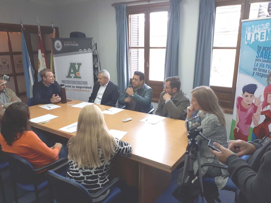 FOTO PRENSA GSS// CONVENIO./ Fue celebrado en una ceremonia cumplida en el Edificio Municipal.