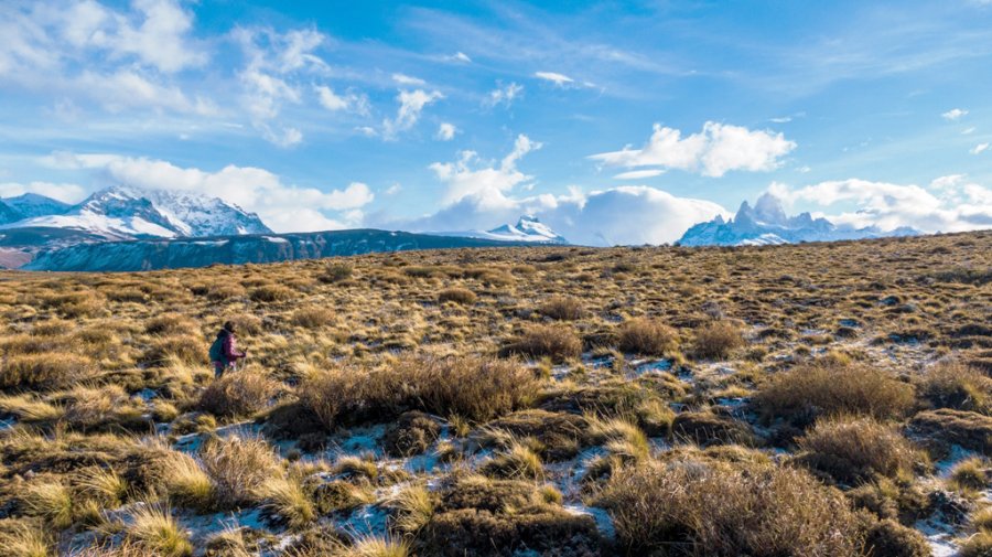 FOTO SEC. DE TURISMO DE LA NACION PATAGONIA. Un paisaje maravilloso para descubrir y disfrutar.  INMENSIDAD. Las monta&ntilde;as te llevan cerca de las nubes y del cielo.