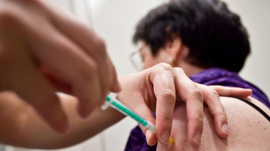 FOTO SCS VACUNARSE. Es una forma de prevenir la gripe en cada invierno.