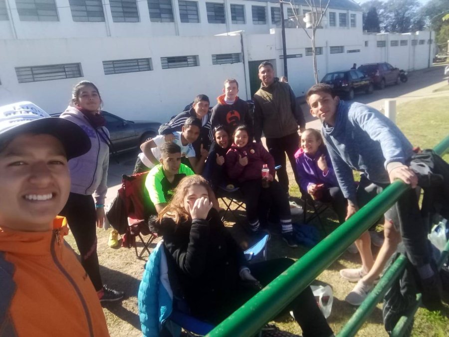 FOTO PRENSA COMUNA// LEHMENSES./ El grupo de atletas local que compiti&oacute; en Rafaela.