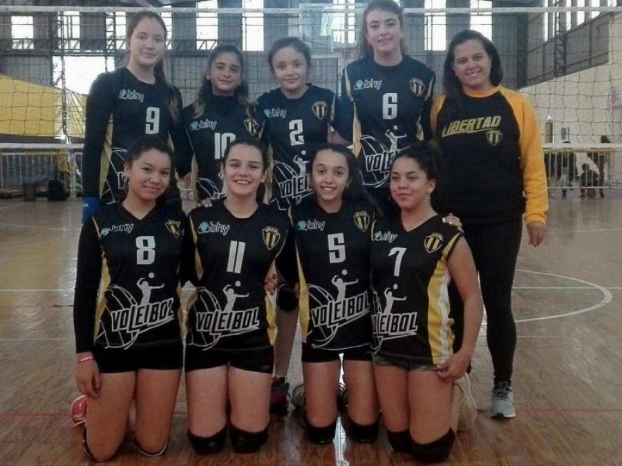 FOTO PRENSA CDL// CAMPEONAS./ Las integrantes del equipo que se qued&oacute; con el Grand Prix.