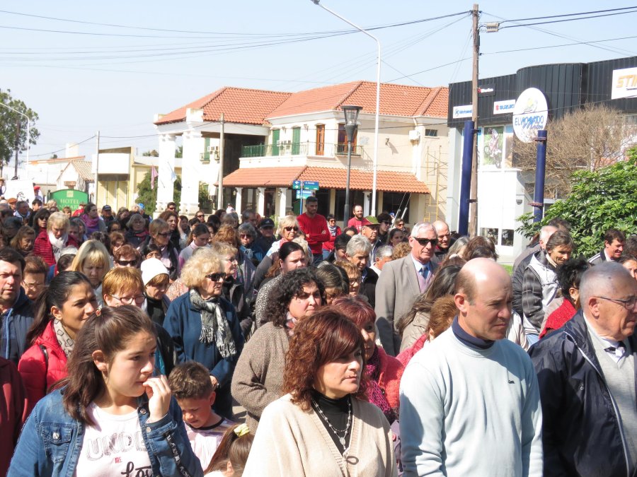 FOTO PRENSA MUNICIPAlLIDAD// PROCESION./ Multitudinaria demostraci&oacute;n de fe por las calles de la ciudad.