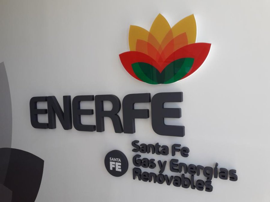 FOTO INTERNET FIRMA DEL CONVENIO. Thomas Stefan Güntert y Mauricio Colombo.  FOTO ARCHIVO ENERFE. El organismo firmó importante contrato.