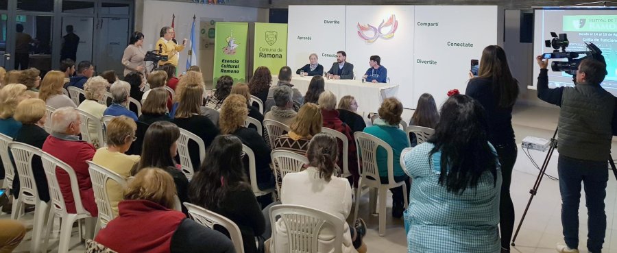 FOTO PRENSA COMUNA// LANZAMIENTO/ Momentos en que fue dada a conocer la edici&oacute;n 2019. TORNEO DE BOLITAS// Los vencedores en las distintas categor&iacute;as junto al titular comunal.
