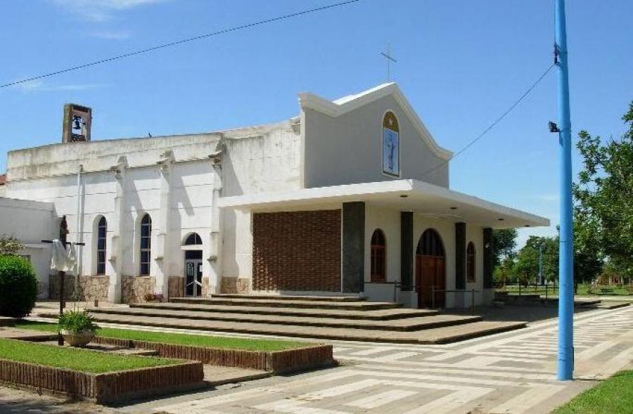 FOTO HUGOALLOA.BLOGSPOT.COM// IGLESIA PARROQUIAL./ El templo Nuestra Se&ntilde;ora de la Asunci&oacute;n.