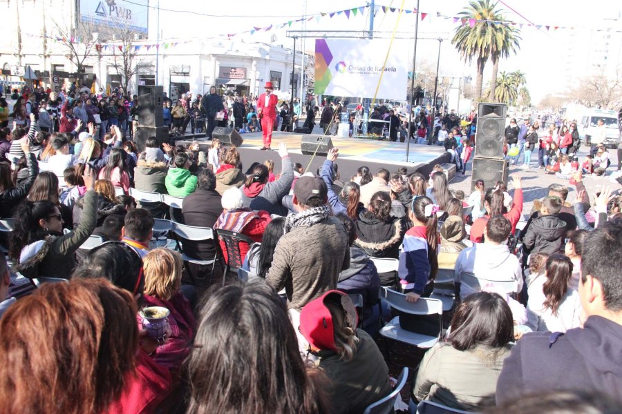 FOTO J. BARRERA// TOCHI RAFAELA.// Todos los sectores fueron convocantes y todas las ofertas fueron aprovechadas por los niños. ACTIVIDADES DEPORTIVAS./ Fueron otro atractivo a disposición de los niños.
