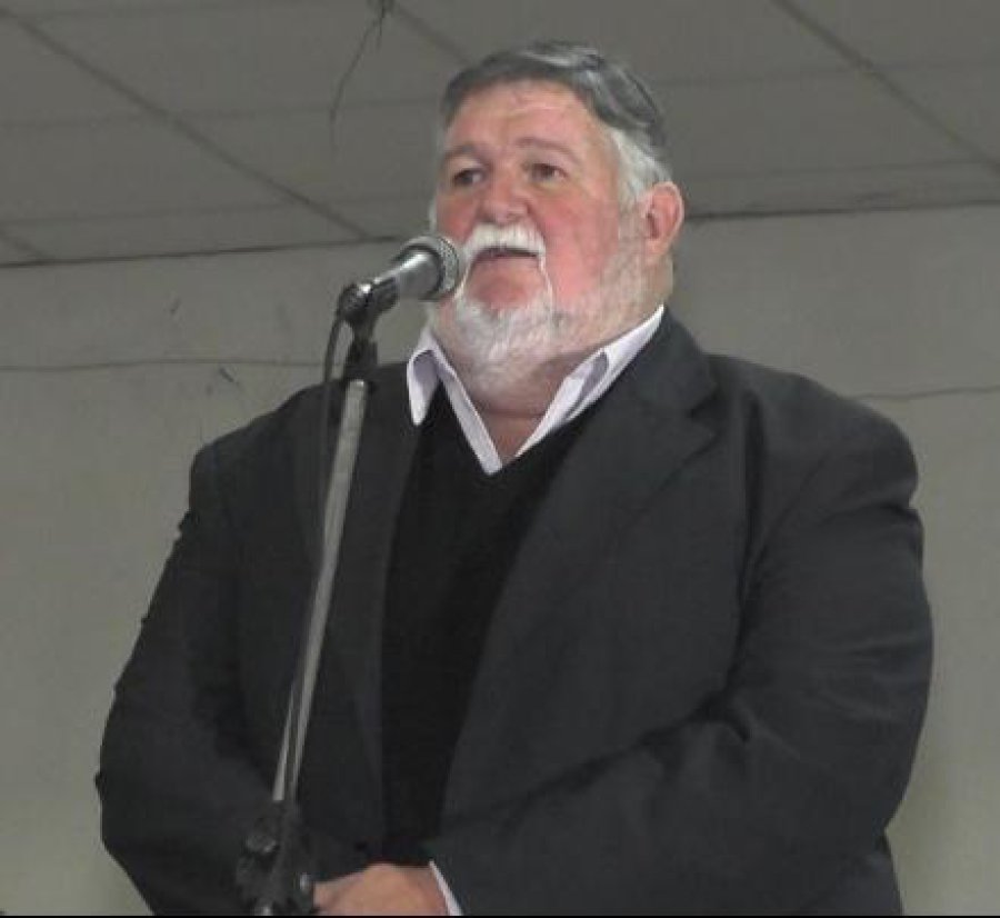FOTO PRENSA COMUNA// MARCELO BOCCO./ Titular del gobierno local impulsa obras que favorezcan a la comunidad. CAMINOS RURALES./ Es gran preocupación mantenerlos en estado de transitabilidad.