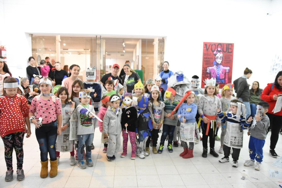 FOTO CP// MAGIA Y DISFRACES./ Los ni&ntilde;os que participaron de la propuesta.