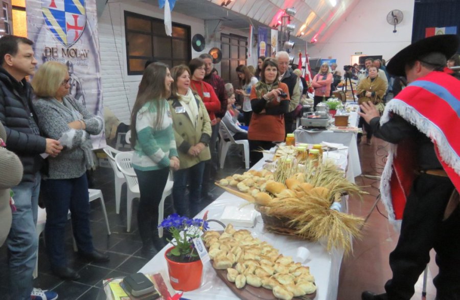 FOTO PRENSA COMUNA// CABILDO DE SABORES./ El pr&oacute;ximo viernes tendr&aacute; como sede a Ramona. SERGIO FEDEROVISKY./ Ofrecer&aacute; una disertaci&oacute;n.  FIESTA DE LOS RAVIOLES./ Acreditada  en el Programa de Calidad Tur&iacute;stica.