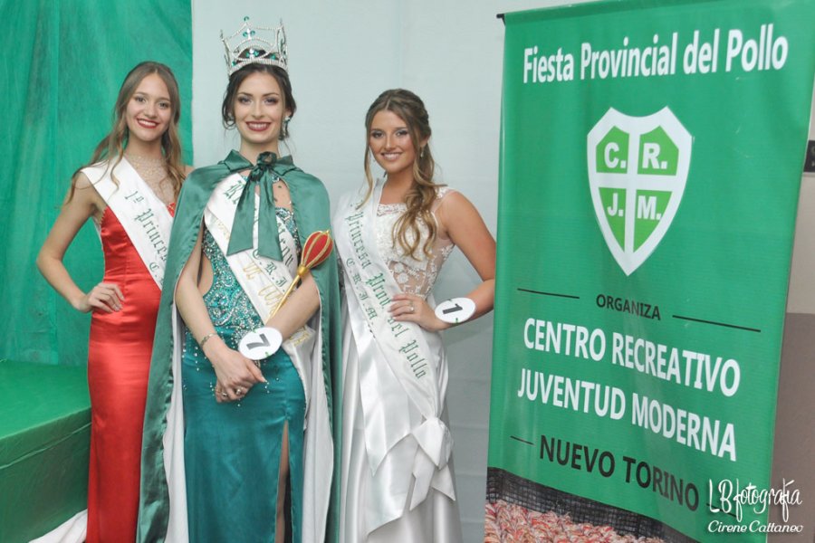 FOTO PRENSA CLUB// ELECTAS./ Las tres bellezas que fueron elegidas por el jurado.