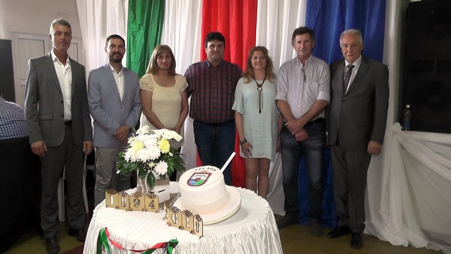 FOTO PRENSA OM// COLONIA BICHA./ Ratificaron el hermanamiento las localidades fundadas por Tornquist.