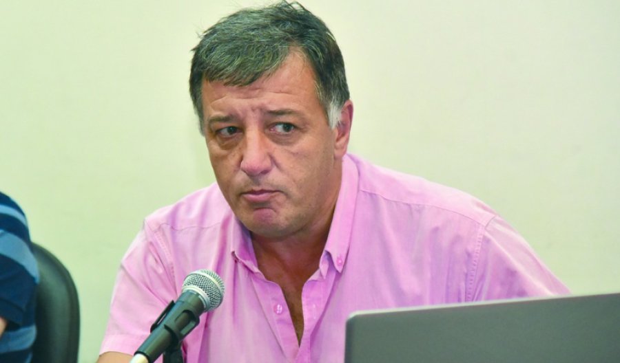 FOTO INTERNET JAVIER BAUDINO. Brindó su punto de vista ante un tema preocupante. FOTO INTERNET INDUSTRIA LACTEA. Vende por debajo de precios logrados.