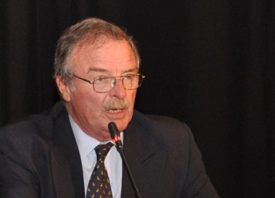 FOTO ARCHIVO GUSTAVO OLIVERIO. Su palabra fue escuchada con marcada atención. FOTO INTERNET SUSTENTABILIDAD. Uno de los temas desarrollados.