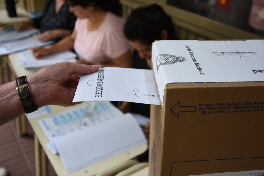 FOTO LA OPINION DIFICIL. Cada vez es más complicado anticipar el voto de la gente.