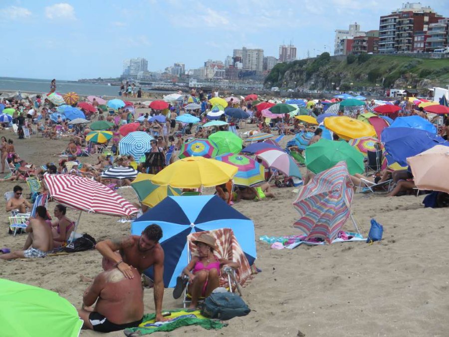 FOTO ARCHIVO// LA PLAYA./ Es el destino m&aacute;s elegido.