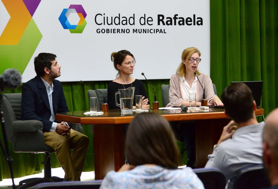 FOTO CP// INFORME./ Fue presentado ayer y es el resultado de 600 encuestas realizadas en relaci&oacute;n al &uacute;ltimo festival.