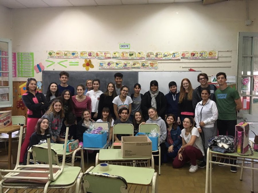 FOTO PRENSA ESCUELA// ALUMNOS./ Participaron de emprendimientos que beneficiar&aacute;n a otras instituciones rafaelinas.