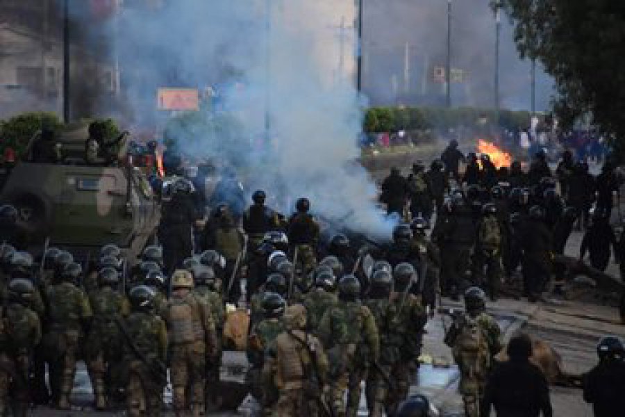 FOTO AFP TENSIONES. Bolivia contin&uacute;a bajo un clima de m&aacute;xima inseguridad.