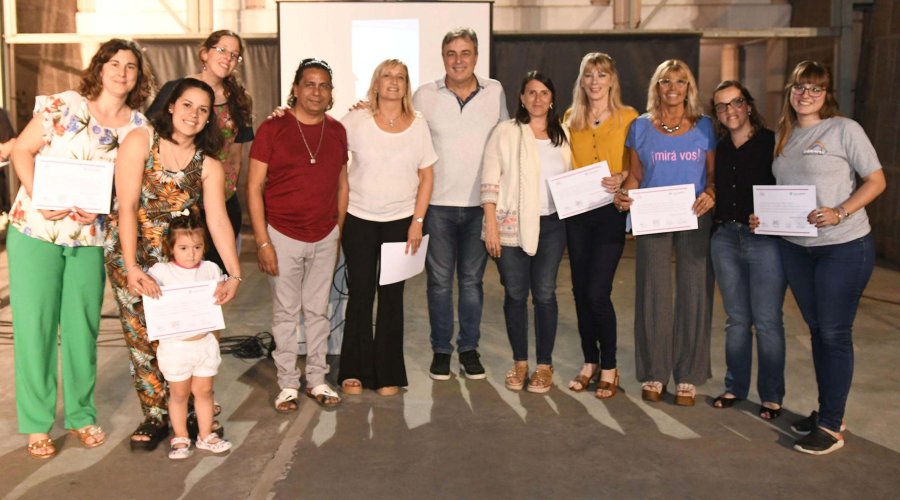 FOTO CP// LENGUA DE SE&Ntilde;AS./ La ceremonia de clausura tuvo lugar en el Anfiteatro Alfredo Williner.