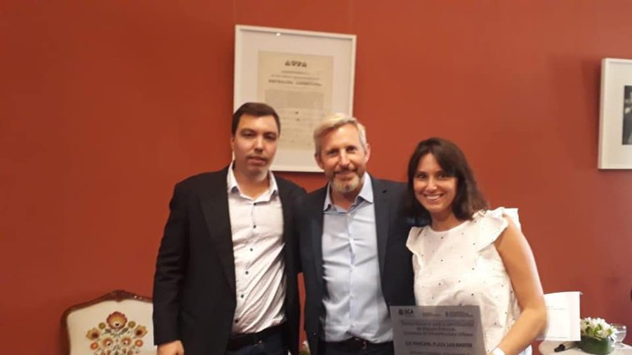 FOTO PRENSA COMUNA// DISTINGUIDOS./ Jos&eacute; Lattanzi, Rogelio Frigerio y Mar&iacute;a Gracia Beltramo en la premiaci&oacute;n.