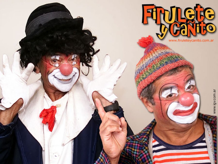 FOTO ARCHIVO JUNTO A OTRO GRANDE. El payaso Firulete y Minguito (encarnado por Juan Carlos Altavista, otro grande del humor nacional).  IMAGEN ARCHIVO MUÑECO. Se vendía para recordar a Firulete.  IMAGEN ARCHIVO FIRULETE Y CAÑITO. Padre e hijo formaro