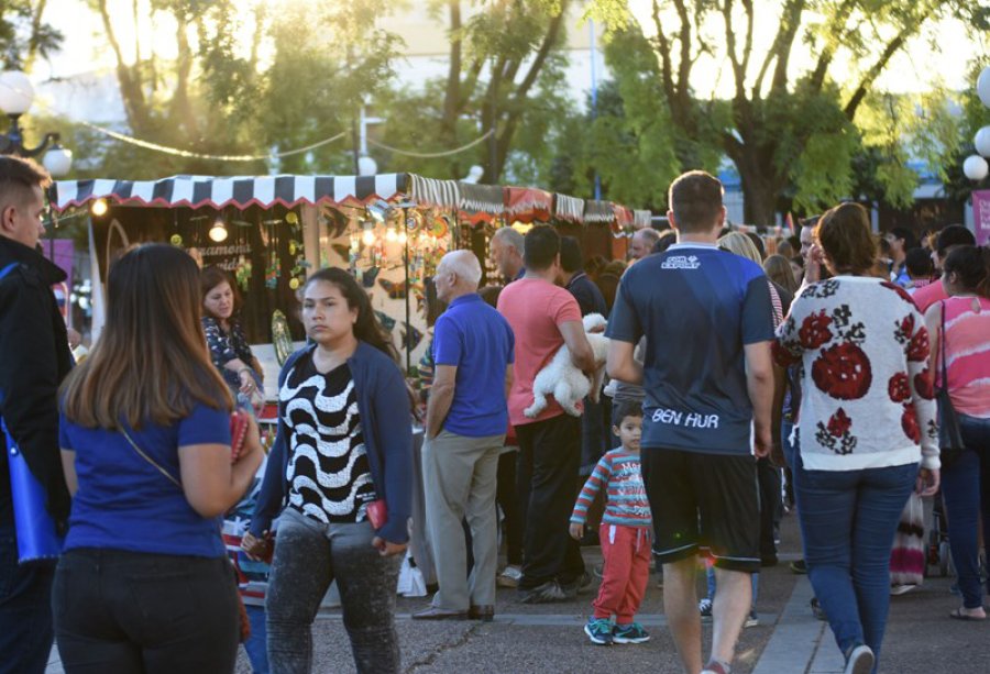 FOTO CP// FERIA NAVIDE&Ntilde;A./ Se desarrollar&aacute; durante el s&aacute;bado y domingo venideros.