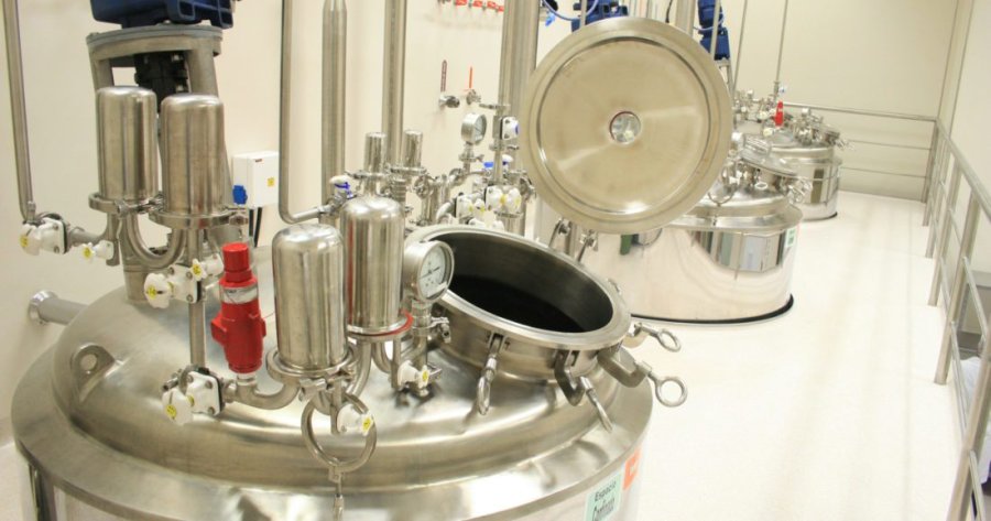 FOTO INTERNET PROCESAMIENTO. Se utiliza tenología de primer orden mundial.  FOTO INTERNET LABORATORIO. Un orgullo nacional.