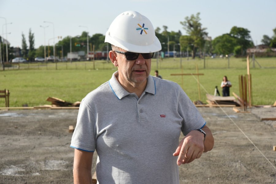 COMUNICACION UNRAF// VISITA//El rector, Rub&eacute;n Asc&uacute;a recorri&oacute; la obra  acompa&ntilde;ado por parte del equipo de gesti&oacute;n y personal no docente.