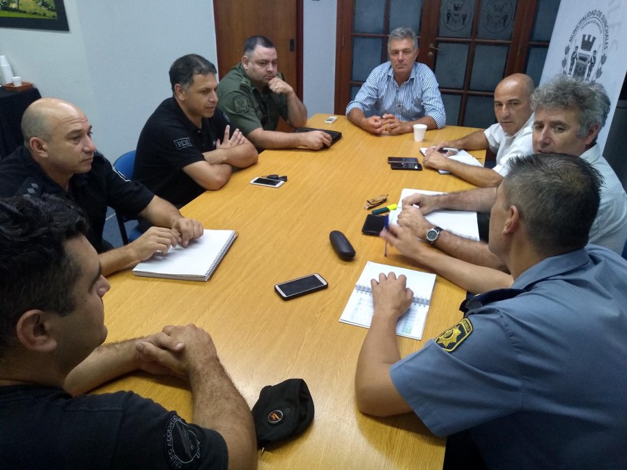 FOTO COMUNICACI&Oacute;N// MESA  DE TRABAJO ARTICULADO./ Vista general del encuentro celebrado el pasado martes.