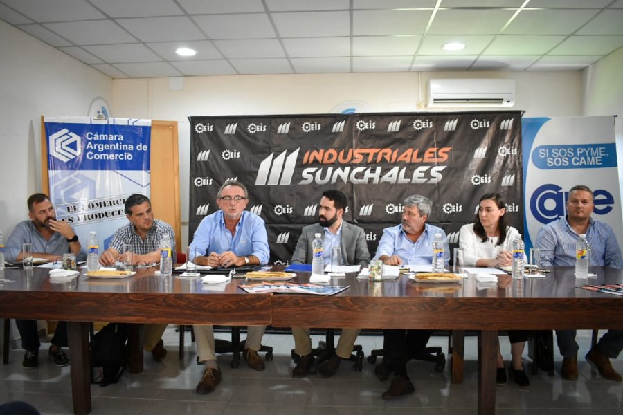 FOTO PRENSA CEIS// ENCUENTRO// Mesa que presidi&oacute; la reciente reuni&oacute;n.