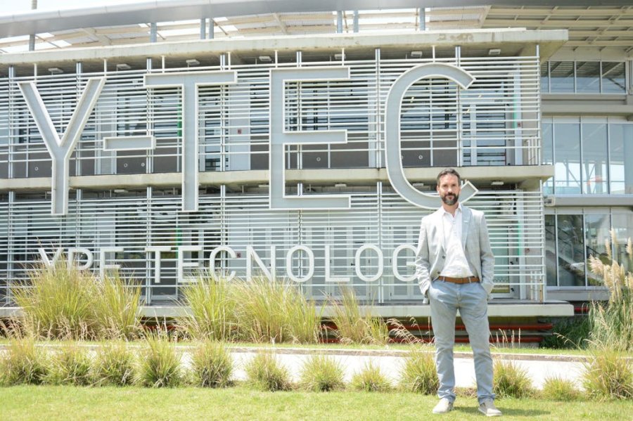 FOTO INTERNET LEANDRO CARUSO. Chief marketing de YPF.  FOTO ARCHIVO DURANTE 2019. Una postal del predio.