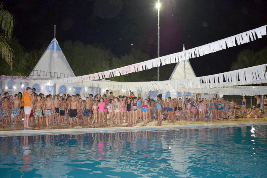 FOTO PRENSA SEOM// FIESTA DEL AGUA./ Los colonos disfrutaron de la tradicional propuesta.
