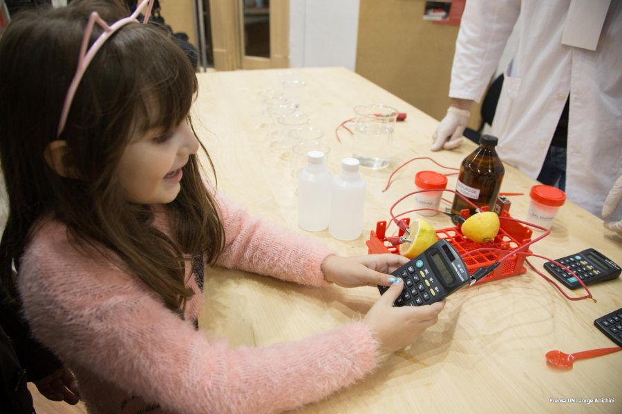FOTO PRENSA UNL// CIENT&Iacute;FICAS// Ayer se celebr&oacute; el D&iacute;a  Internacional de la mujer y la ni&ntilde;a en la Ciencia.