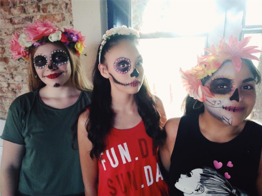 FOTO PRENSA MUNICIPALIDAD// MAQUILLAJE ART&Iacute;STICO INFANTIL./ Martes y mi&eacute;rcoles se ense&ntilde;a en el SUM del ferrocarril. NO DEJ&Eacute;S DE PINTAR./ El taller se desarrolla los mi&eacute;rcoles  en el SUM del ferrocarril.