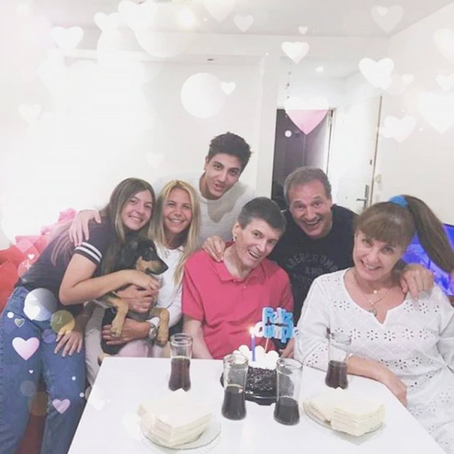 FOTO INSTAGRAM// EN FAMILIA./ Rodeado de sus seres m&aacute;s cercanos el actor celebr&oacute; su cumplea&ntilde;os.