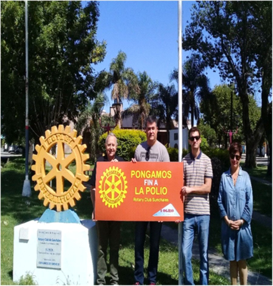FOTO PRENSA ROTARY// CEREMONIA./ Dos im&aacute;genes capturadas durante el acto del pasado s&aacute;bado.