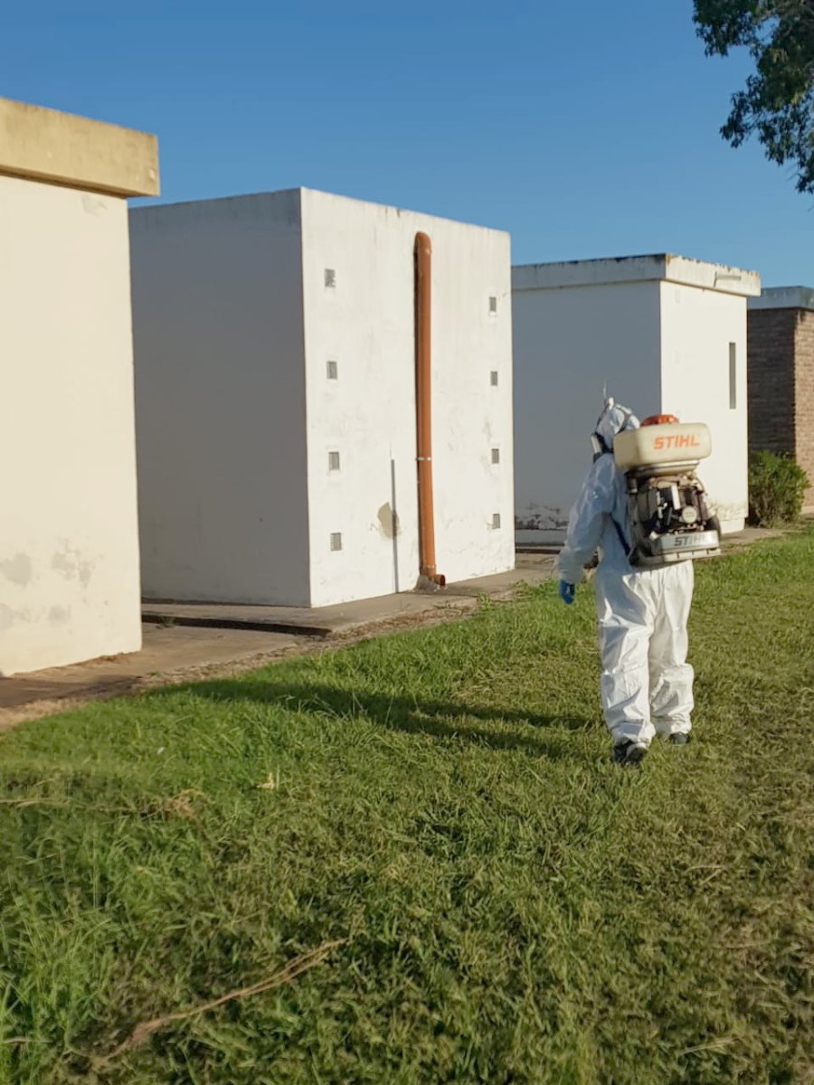 FOTO PRENSA COMUNA// ACOMPA&Ntilde;AMIENTO FAMILIAR-ESCOLAR// Fue propiciado un encuentro para brindar asistencia a familias que as&iacute; lo requieran. DENGUE./ Adem&aacute;s de la campa&ntilde;a de concientizaci&oacute;n se dispuso la fumigaci&oacute;n PROGRAMAS SOCIALES./ El titular comu